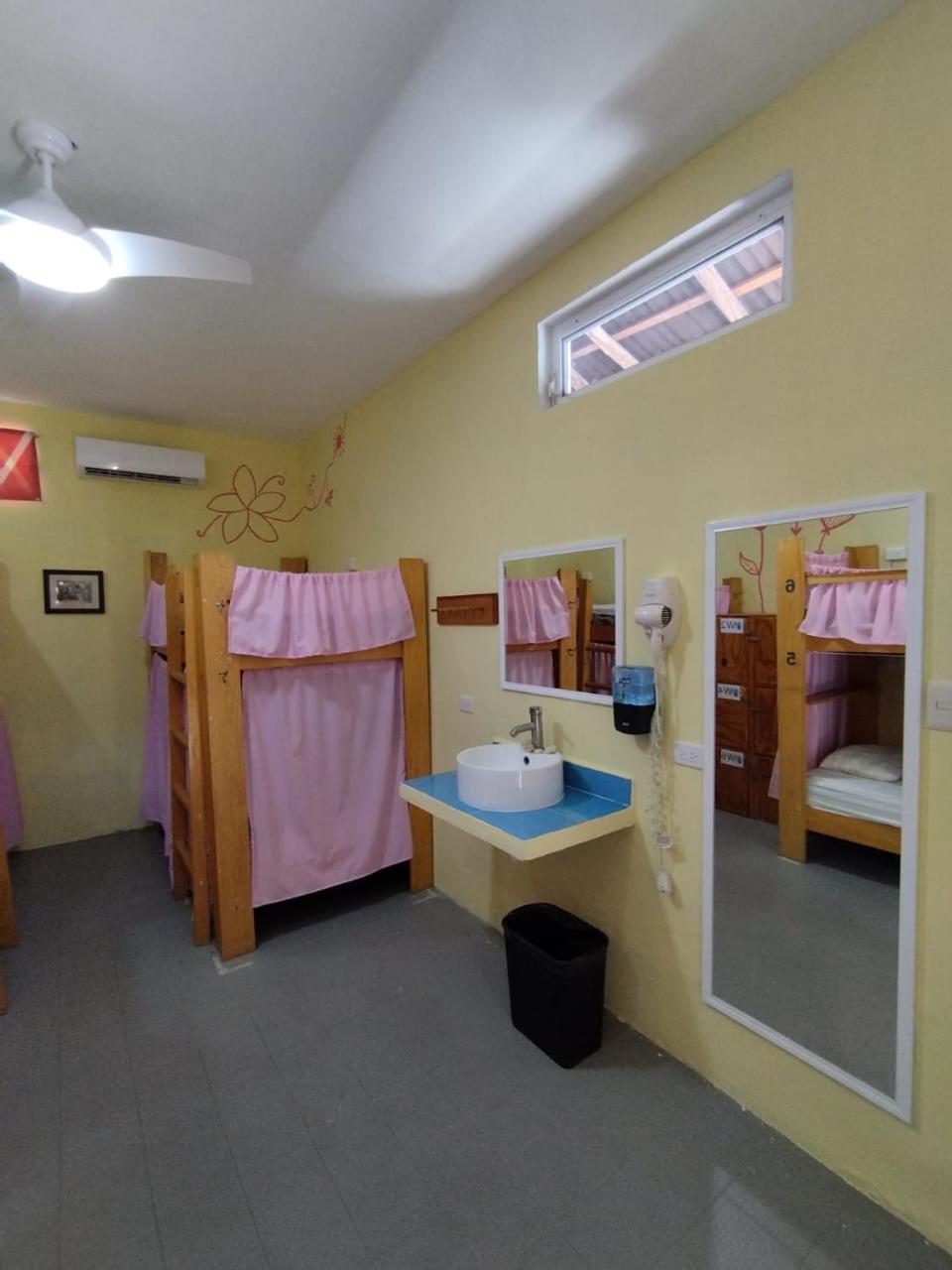 Blue Magic Hostel Cozumel Eksteriør billede